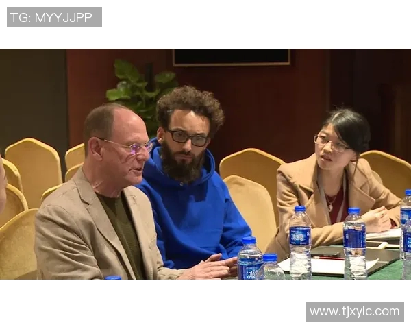 法国孤儿足球明星的崛起与成就探讨及其对社会的影响